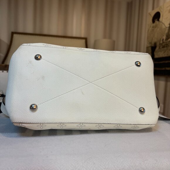 Louis Vuitton Beaubourg Hobo Mm - Picture 7 of 12